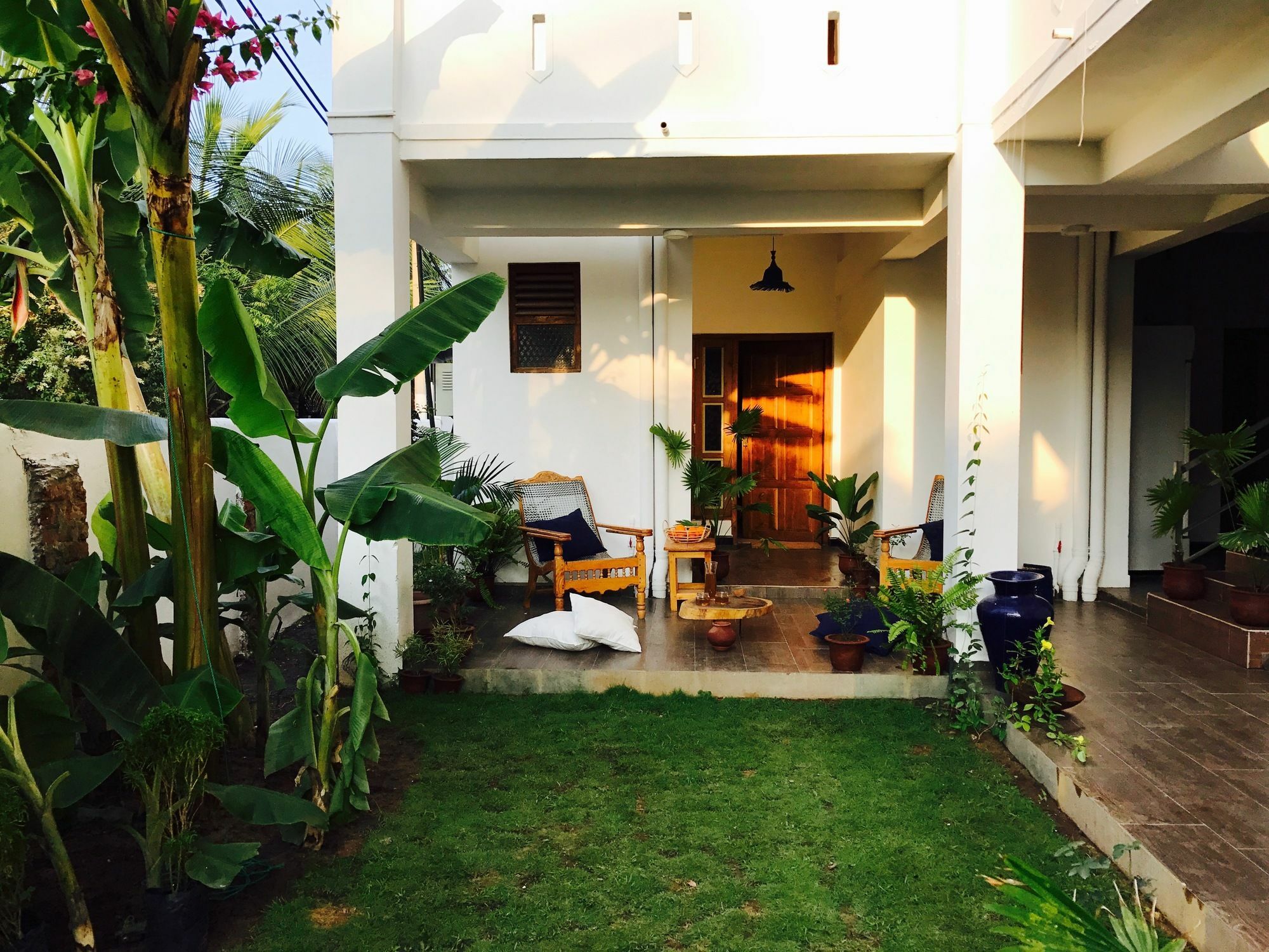 Moxy Bay Arugambay Hotell Arugam Bay Exteriör bild